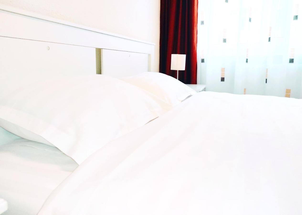 Smart Apartament Piatra Neamt Luaran gambar